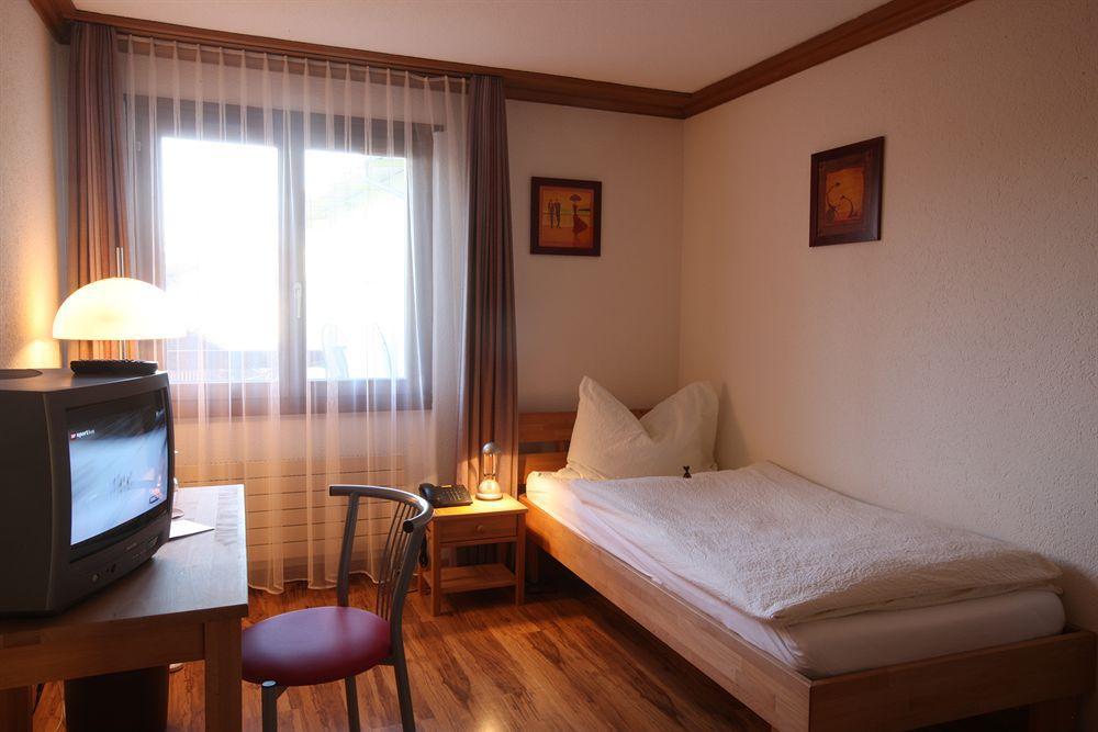 Hotel Alpha Thun Esterno foto
