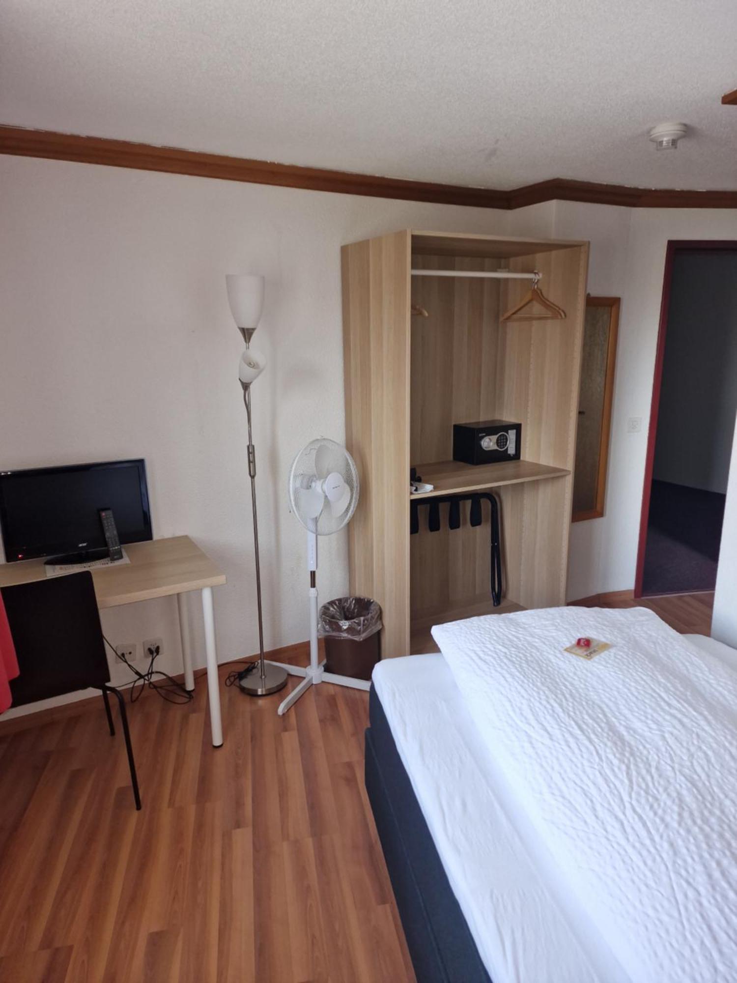Hotel Alpha Thun Esterno foto