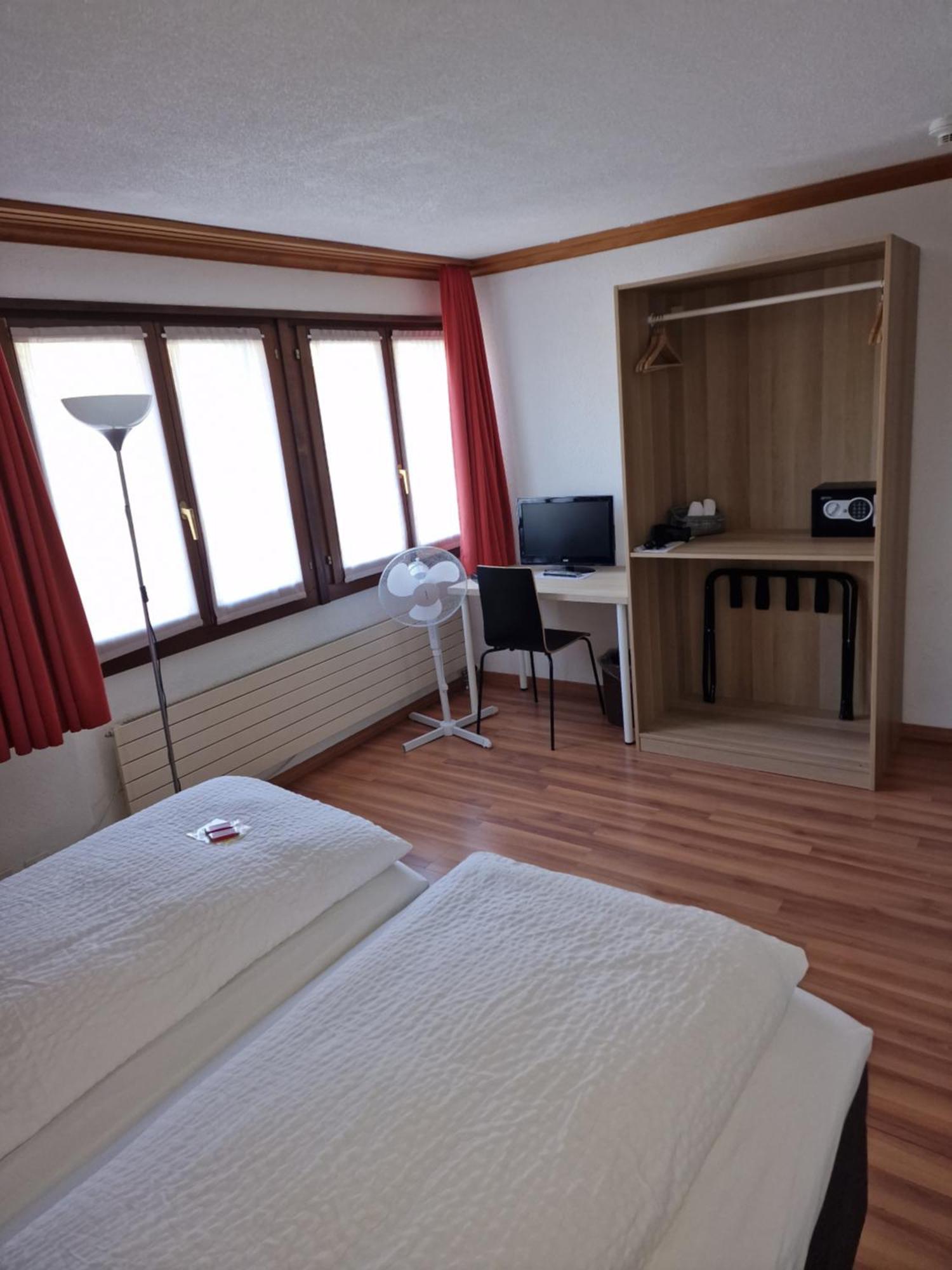 Hotel Alpha Thun Esterno foto