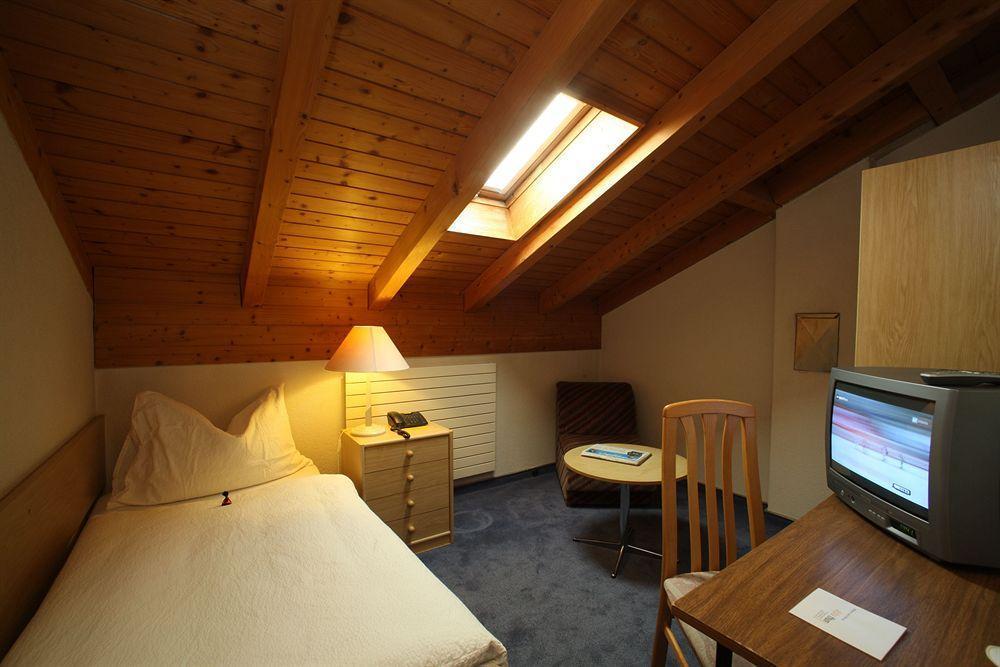 Hotel Alpha Thun Esterno foto