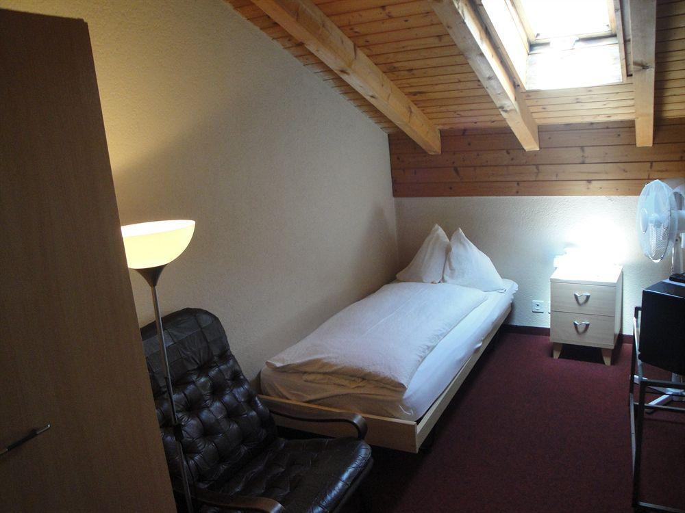 Hotel Alpha Thun Esterno foto