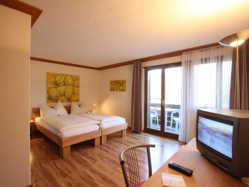 Hotel Alpha Thun Esterno foto