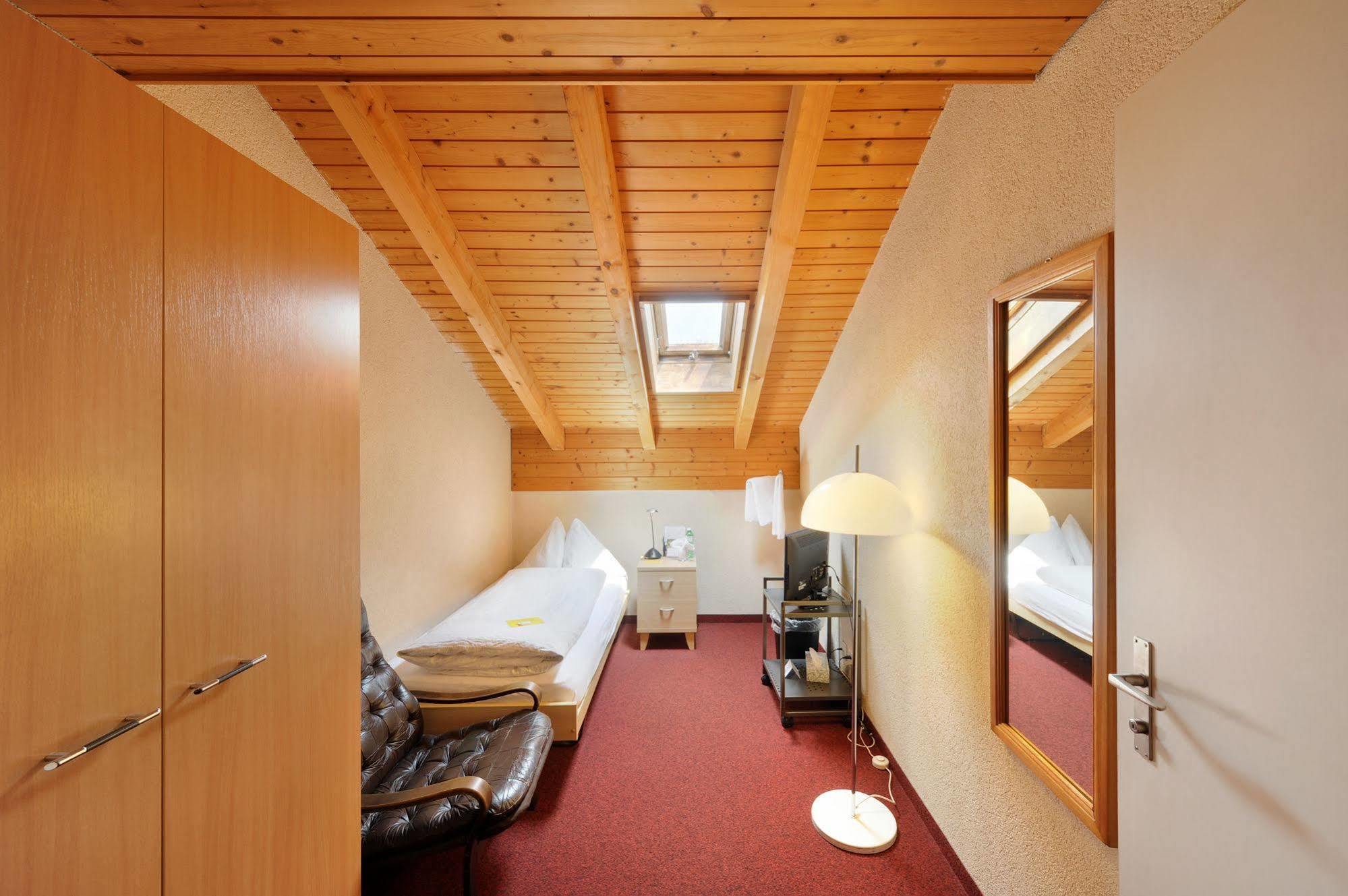Hotel Alpha Thun Esterno foto